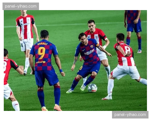 赫罗纳3-1战胜皇家社会,多夫比克完成帽子戏法 赫罗纳3-1战胜皇家社会,多夫比克完成帽子戏法