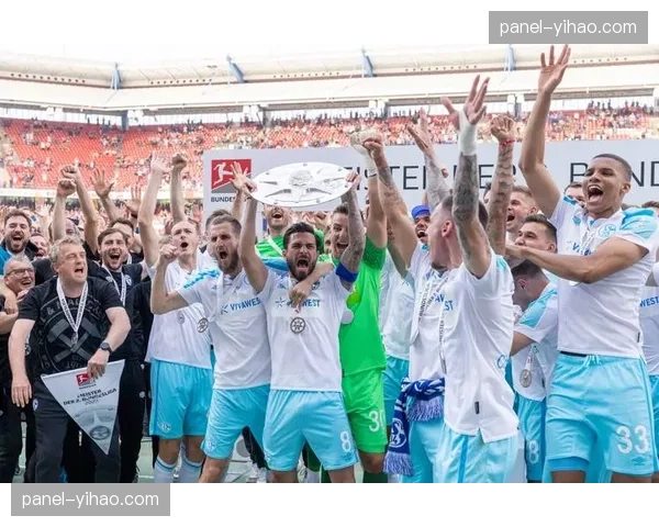 专访沙尔克04青训主管：谈矿工复兴的基石与挑战